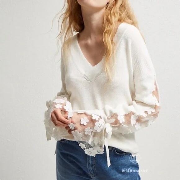 French Connection White V Neck Sheer Floral Applique Sleeve Sweater - Medium - Picture 1 of 11